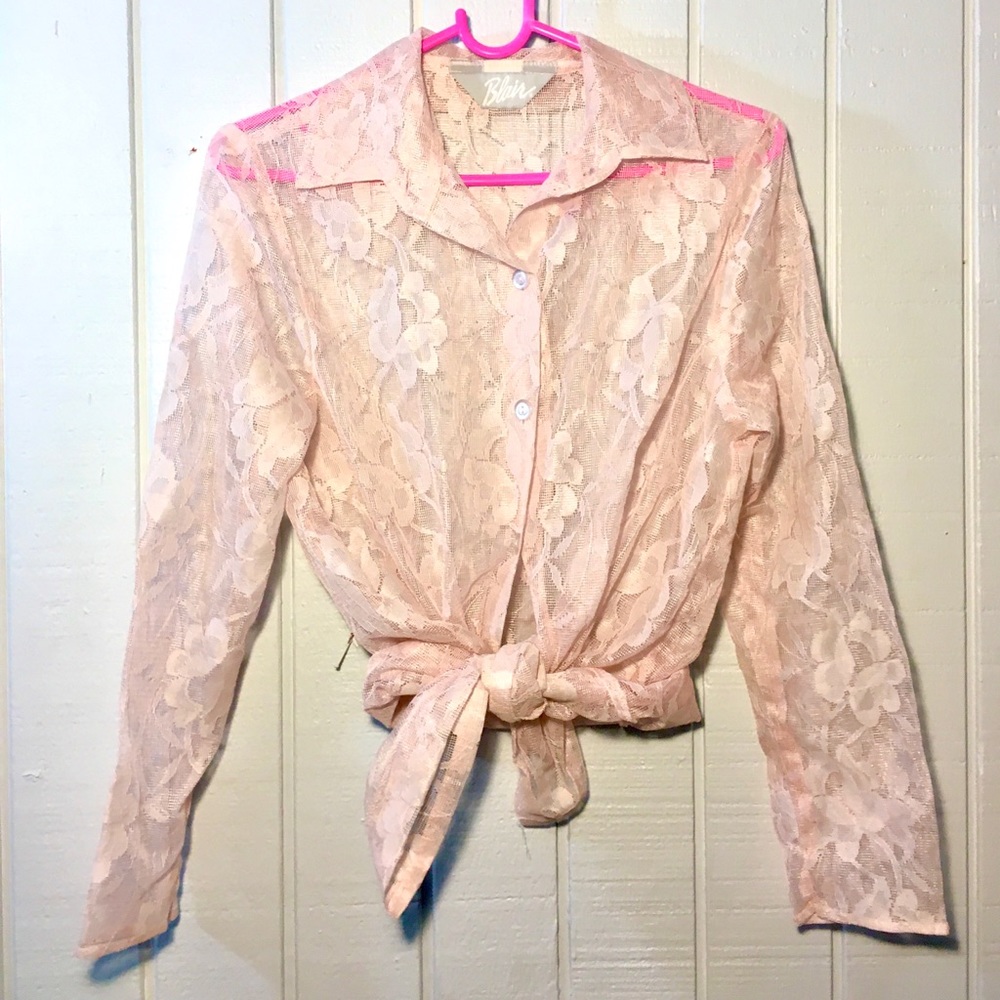 Vintage babypink lace long sleeve top. Size medium